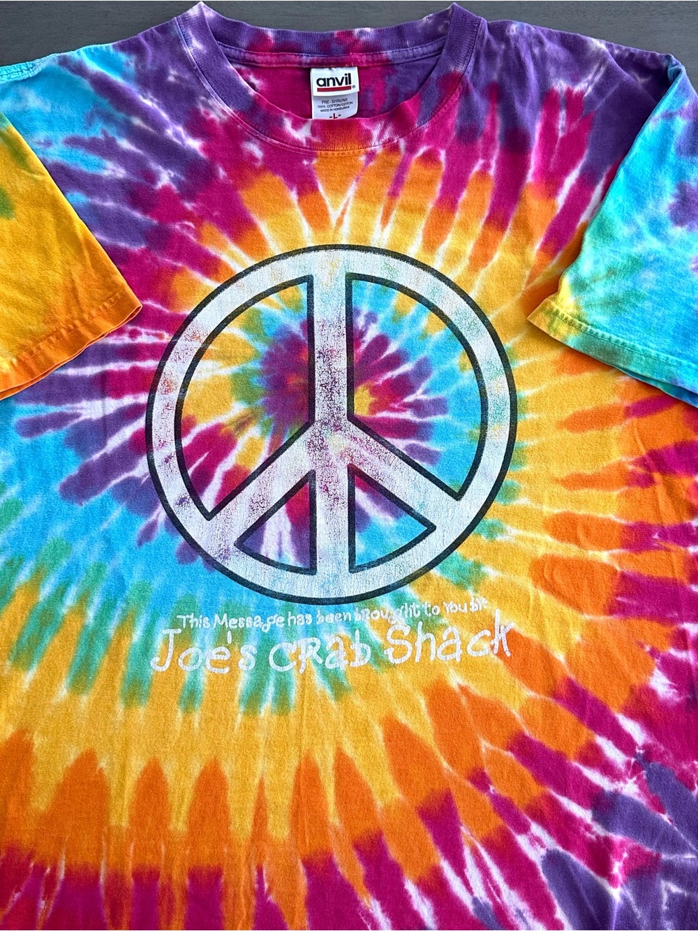 Y2K Joe’s Crab Shack Tie Dye Peace Graphic T-Shirt | Novelty Hippie Boho Tee